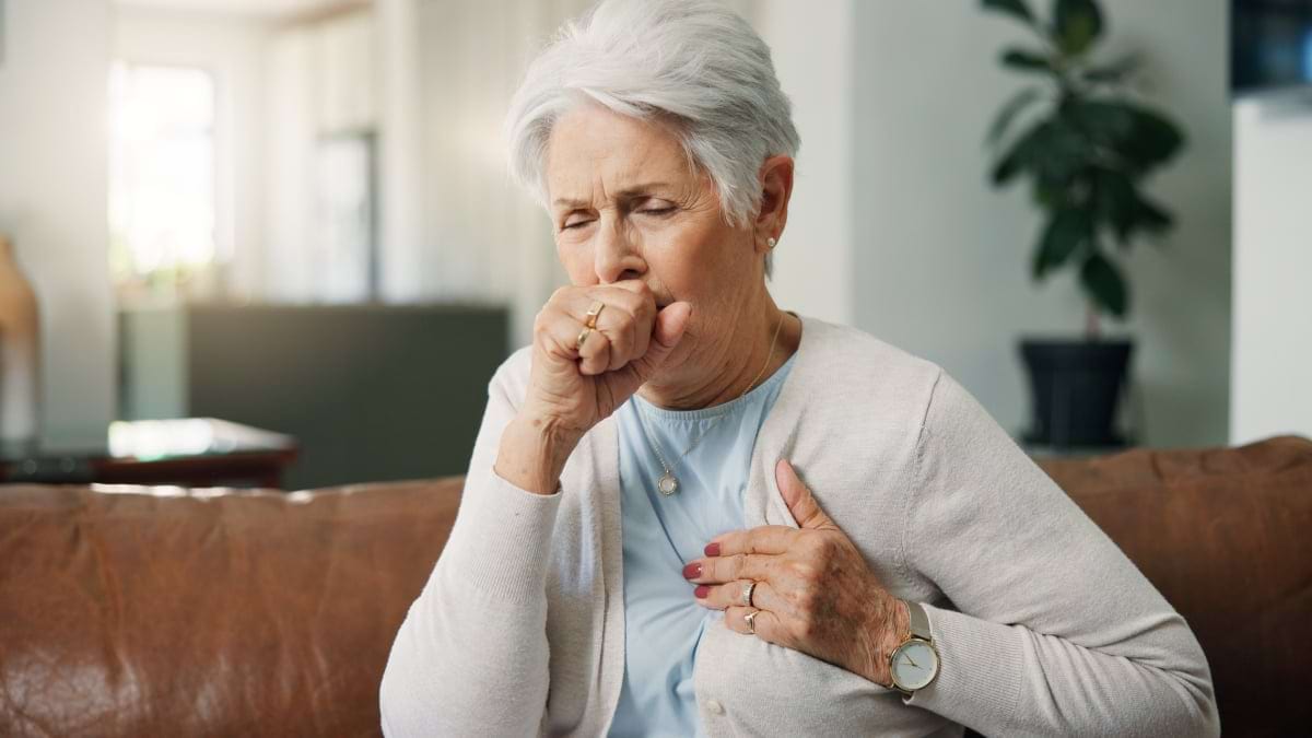 De ce apare lipsa de aer în insuficiența cardiacă și când devine urgență?