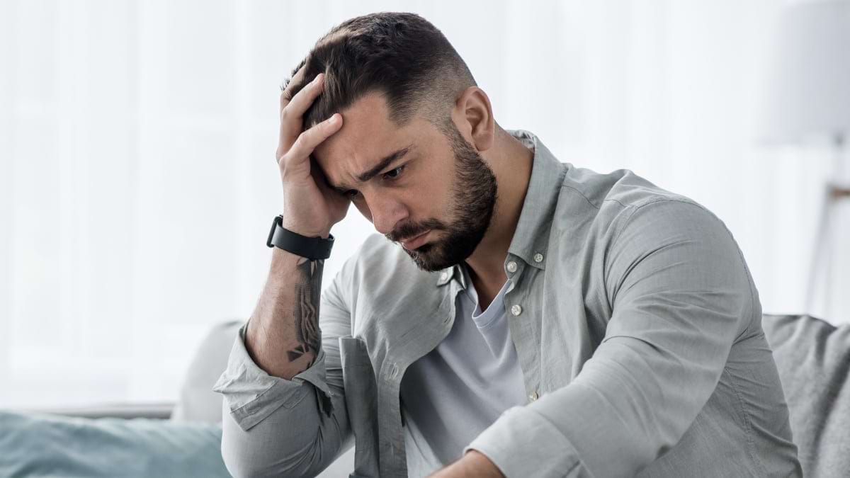 Depresia funcțională: cum poți părea în regulă și totuși să suferi în tăcere?