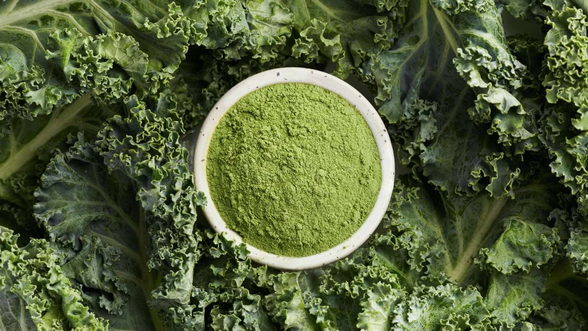 Pudra kale: ce este, ce beneficii are si cum o poti consuma