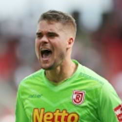 BVB verpflichtet Torhüter Meyer aus Regensburg