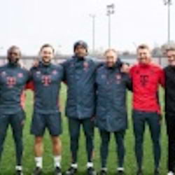 FC Bayern München: Auch Kompanys Trainerteam verlängert