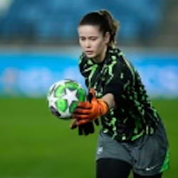 VfL-Torh&uuml;terin Johannes bereit f&uuml;r Chelsea-Duell