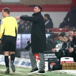 Remis beim Riera-Deb&uuml;t: Eintracht Frankfurt wartet weiter auf die Wende