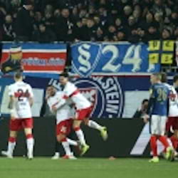 VfB im Halbfinale: Arbeitssieg in Kieler K&auml;ltekammer