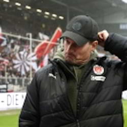 Schiri-Schelte: FC St. Pauli-Coach Blessin muss 10.000 Geldstrafe zahlen