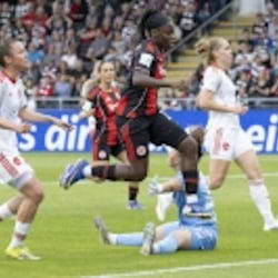 Eintracht-Frauen festigen Platz drei - Anyomi verletzt