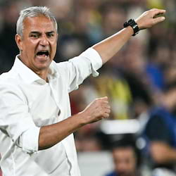 Fenerbahce-Trainer Kartal tritt zur&uuml;ck - Pr&auml;sident widerspricht