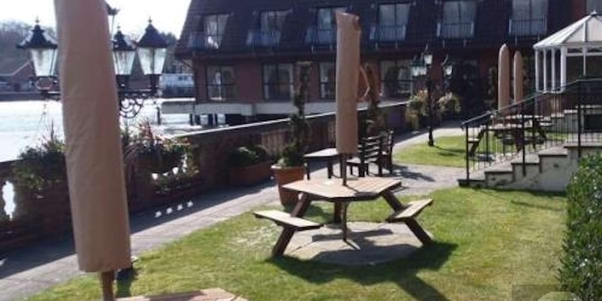 Lakeside International Hotel United Kingdom