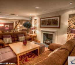 Cruize Restaurant/Bar