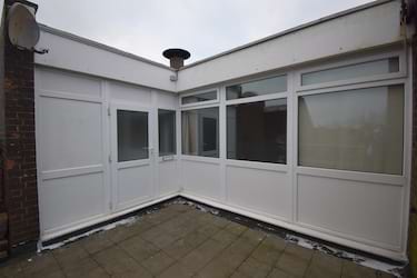 2 bed flat, Knowland Grove, Norwich, Norwich, NR5 8YD