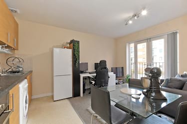 1 bed flat, Denby Street, Highfield, Sheffield, S24QH