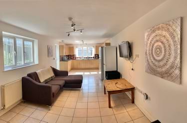 12 bed house, Llanbleddian Gardens, Cathays, Cardiff, CF244AT