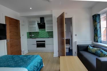 1 bed studio, Woodland Way, St Stephens, Canterbury, CT27LS