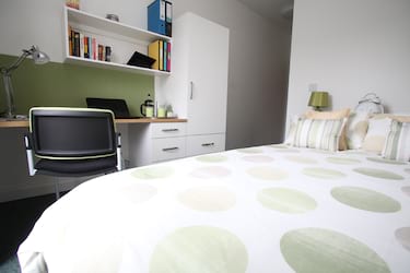 3 bed flat, 100 Blackfriars Road, City centre, Salford, M37FU