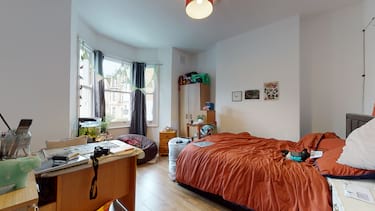 3 bed house, Graces Road, Camberwell, London, SE58PF
