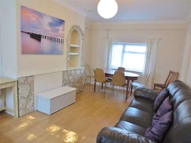 5 bed house, Southall Avenue, Bevendean, Brighton, BN24BA