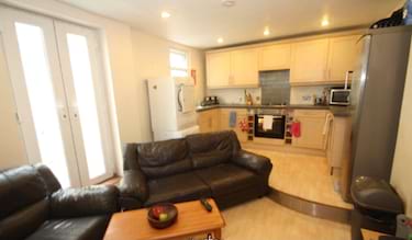 6 bed house, Hill Park Crescent, Mutley, Plymouth, PL48JW