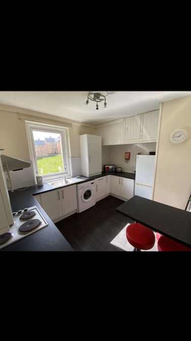 3 bed flat, Polepark Road, Logie, Dundee, DD15QP