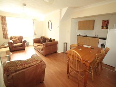 5 bed house, Montfort Close, Hales Place, Canterbury, CT27DA