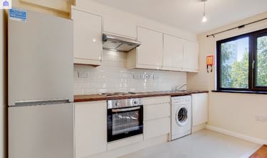 4 bed flat, Oxley Close, Bermondsey, London, SE15HN