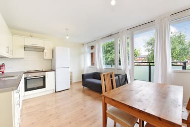 4 bed flat, Forsyth Gardens, Kennington, London, SE173NE