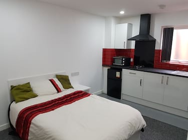 1 bed studio, London Road, Highfields, Leicester, LE20PE
