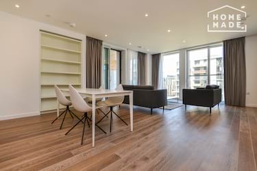 2 bed flat, Fortunes Walk, City Centre, London, E201JE