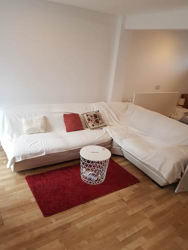 1 bed studio, Lancelot Crescent, Wembley, London, HA02AY