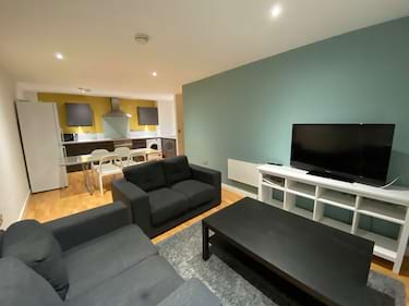 4 bed flat, Broomhall Street, Devonshire Green, Sheffield, S37SY