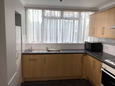 4 bed flat, Clayton road, Peckham, London, SE155JD