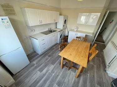 3 bed flat, Bernard Street, Uplands, Swansea, SA20HU