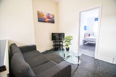 4 bed flat, Ecclesall road, Ecclesall, Sheffield, S118NX