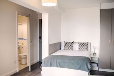 1 bed studio, McDonald Road, Bonnington, Edinburgh, EH74GT