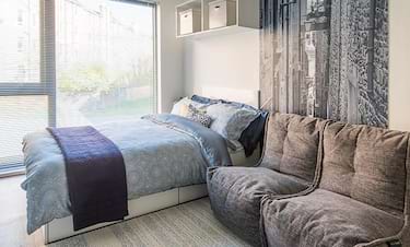 1 bed studio, Montgomery Street, Abbeyhill, Edinburgh, EH75BH