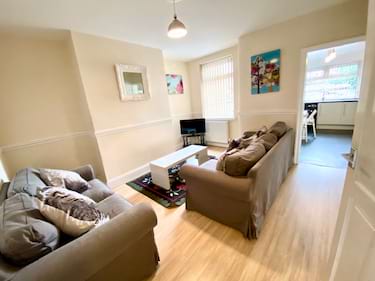 1 bed house, Mildred street, Near university, Salford, M72HG