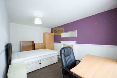 4 bed house, Bloomsbury Walk, City centre, Birmingham, B75DG