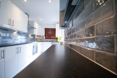 2 bed flat, Hazelwell Street, Stirchley, Birmingham, B302JX