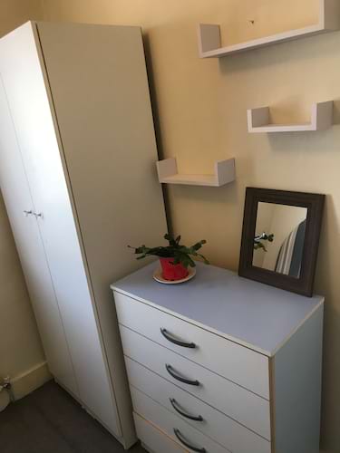 1 bed house, Gorringe Park Avenue, Colliers Wood, London, CR42DD