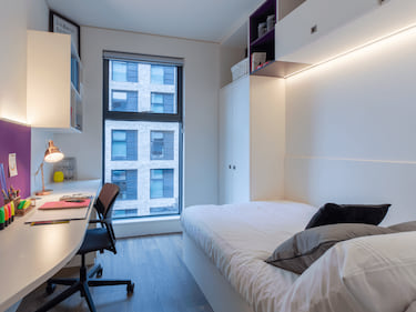1 bed studio, Tinworth Street, Royal Oak, London, SE115AL