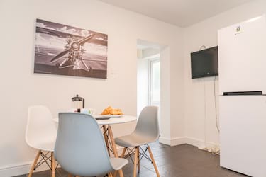3 bed flat, Bouverie street, Near university, Chester, CH14HF
