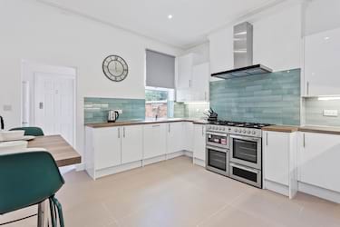 6 bed house, Ashbourne Road, Darley, Derby, DE223AG