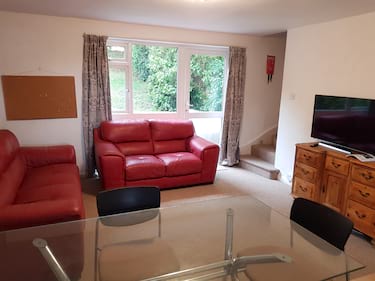 4 bed house, Guildford Park Avenue, Near university, Guildford, GU27NN