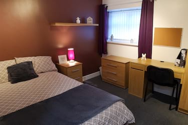 6 bed flat, Firth Street, City Centre, Huddersfield, HD13BA