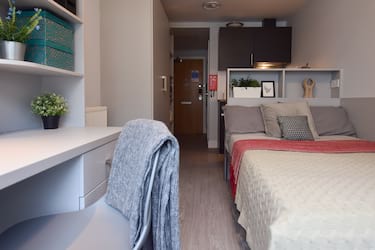 1 bed studio, Kingsland Road, Shoreditch, London, E28AG