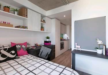 1 bed studio, Commercial Street, Spitalfields, London, E11LP