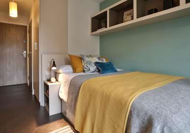 6 bed flat, Lower Bristol Road, Twerton, Bath, BA21EZ