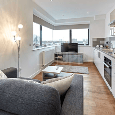 1 bed studio, Wade Lane, City Centre, Leeds, LS28NL