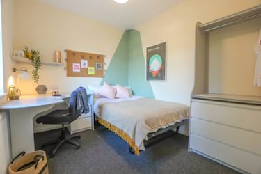 9 bed house, Colbourne Avenue, Moulsecoomb, Brighton, BN24GE