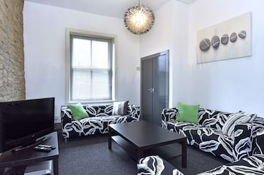 8 bed house, Belmont Street, Huddersfield, Huddersfield, HD15BZ