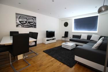 1 bed flat, Great James Street, Holborn, London, WC1N3ES
